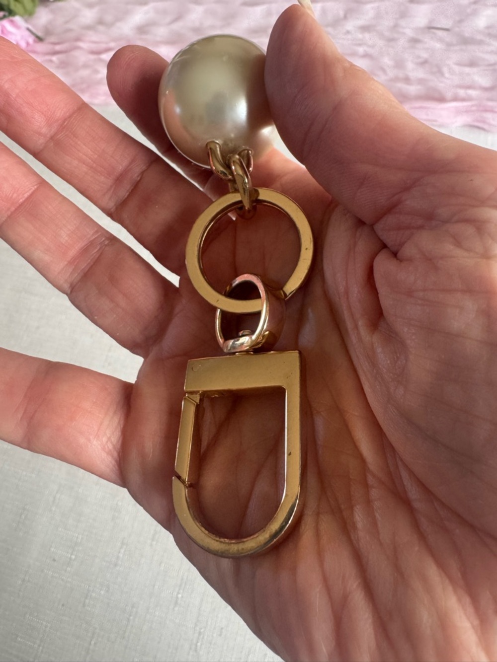 Tory Burch Gold Hardware with Pearl Charm Keyring - Picture 5 of 5